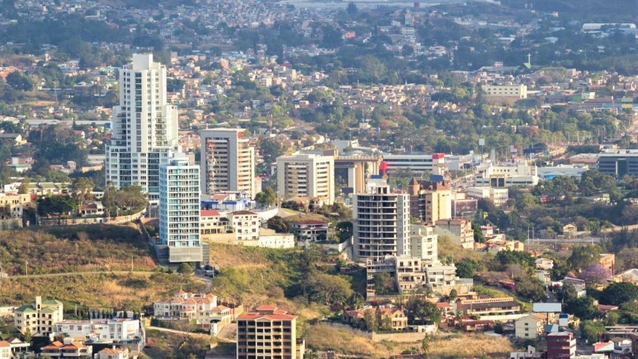 Editorial HRN: Reactivación económica y pacto fiscal por Honduras