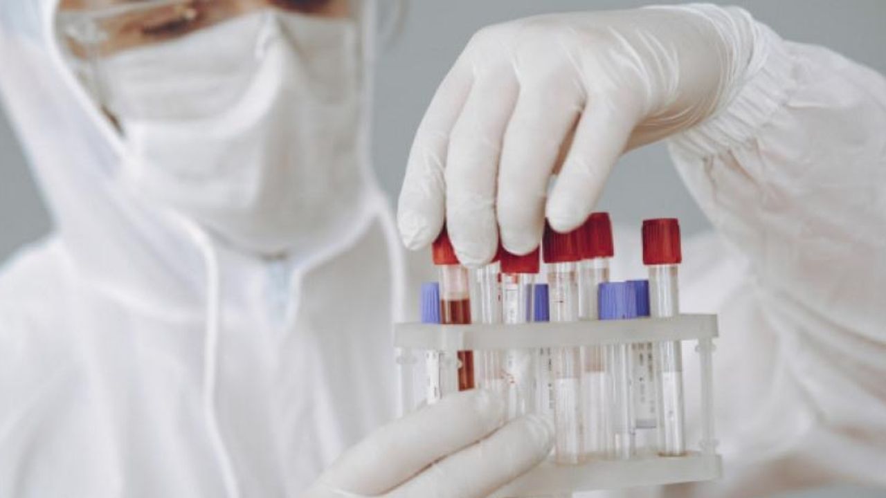 Microbiólogos de San Pedro Sula inician paro por sueldos atrasados de hasta 5 meses y anuncian que no procesarán pruebas covid
