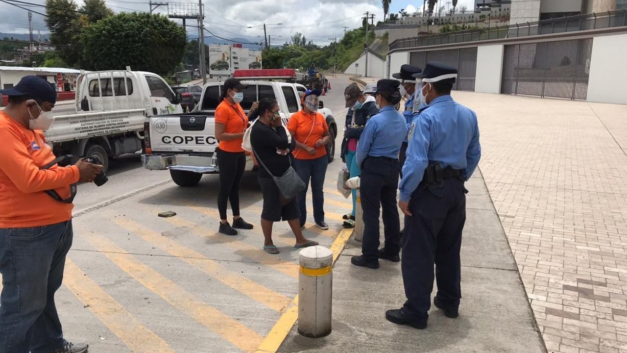 Detienen a dos mujeres en la capital tras descubrir que pedían dinero en las calles con bebés falsos