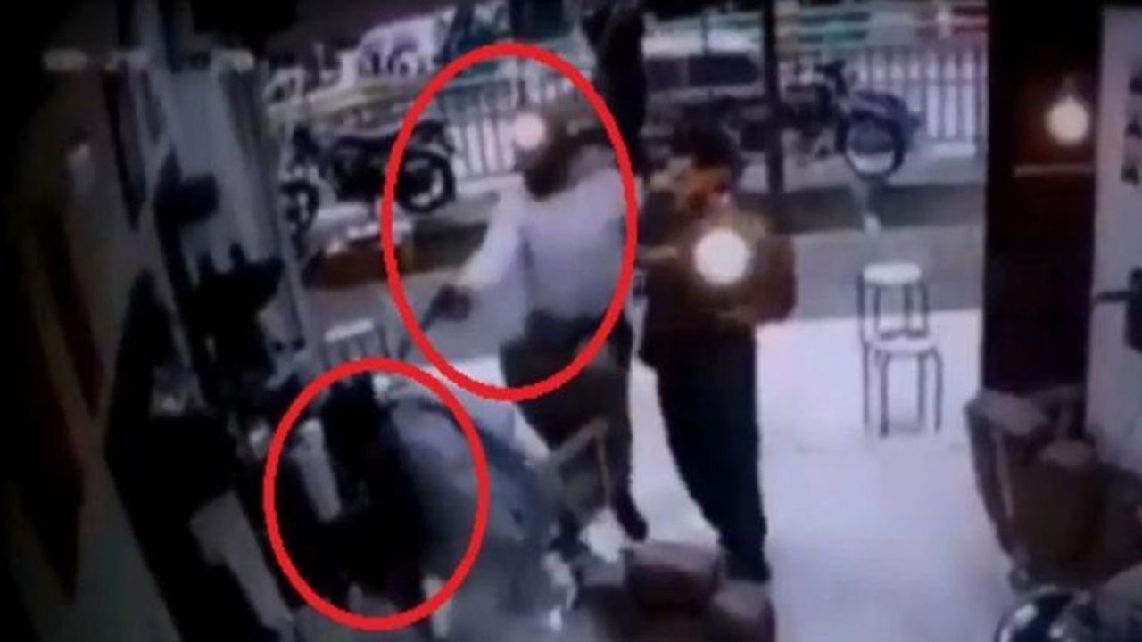 Sicario mata un joven mientras le cortaban el pelo en Colombia y quedó grabado