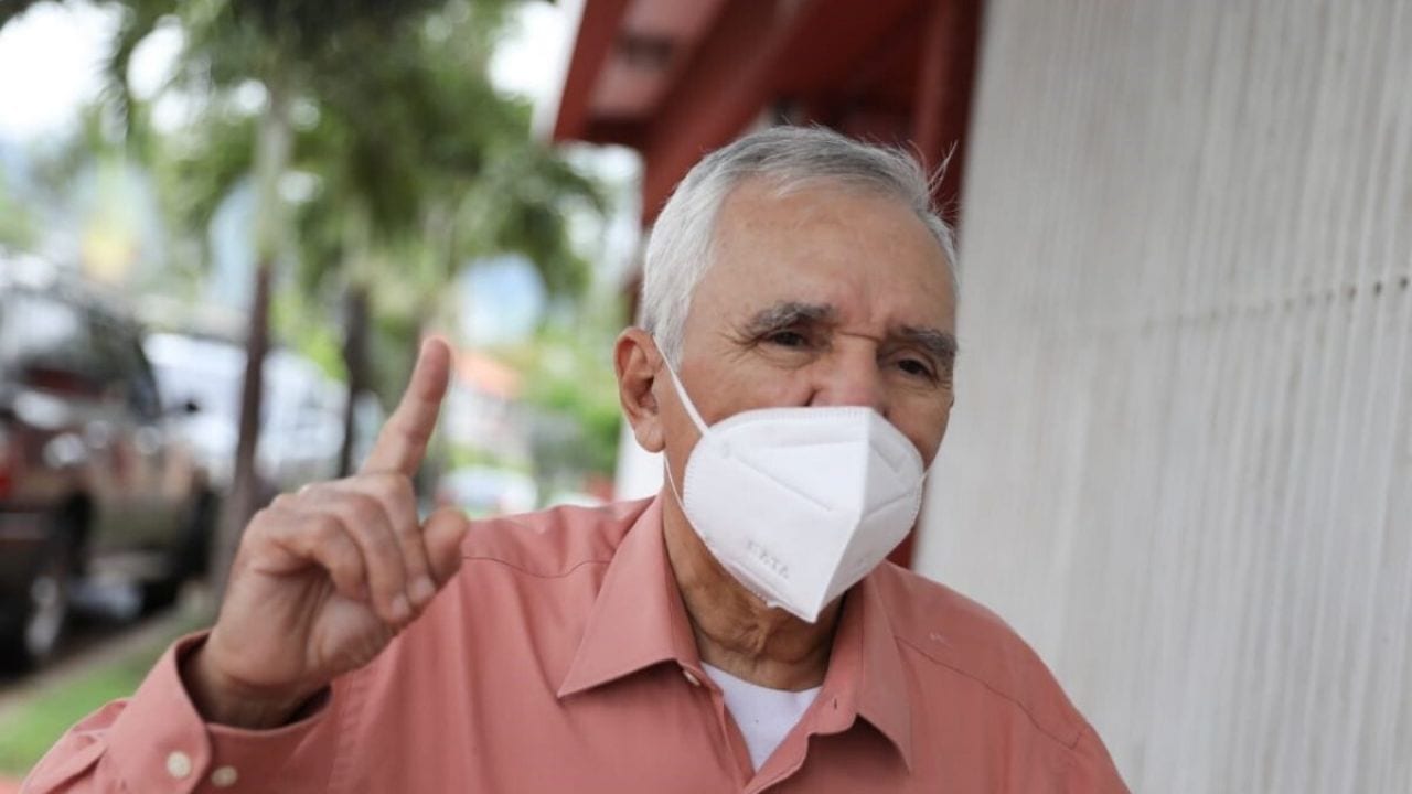 Infectologo advierte a los hondureños: 'vamos a convivir con el covid como ocurre con la influenza'