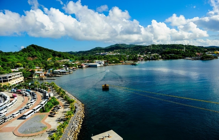 Islas de Bahía solicita al Sinager permitan ingreso de turistas con pruebas rápidas negativas