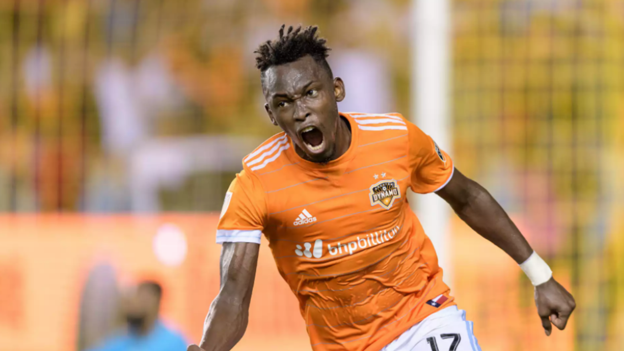 El hondureño Alberth Elis es la nueva estrella del Boavista, entérate cuánto costó su fichaje