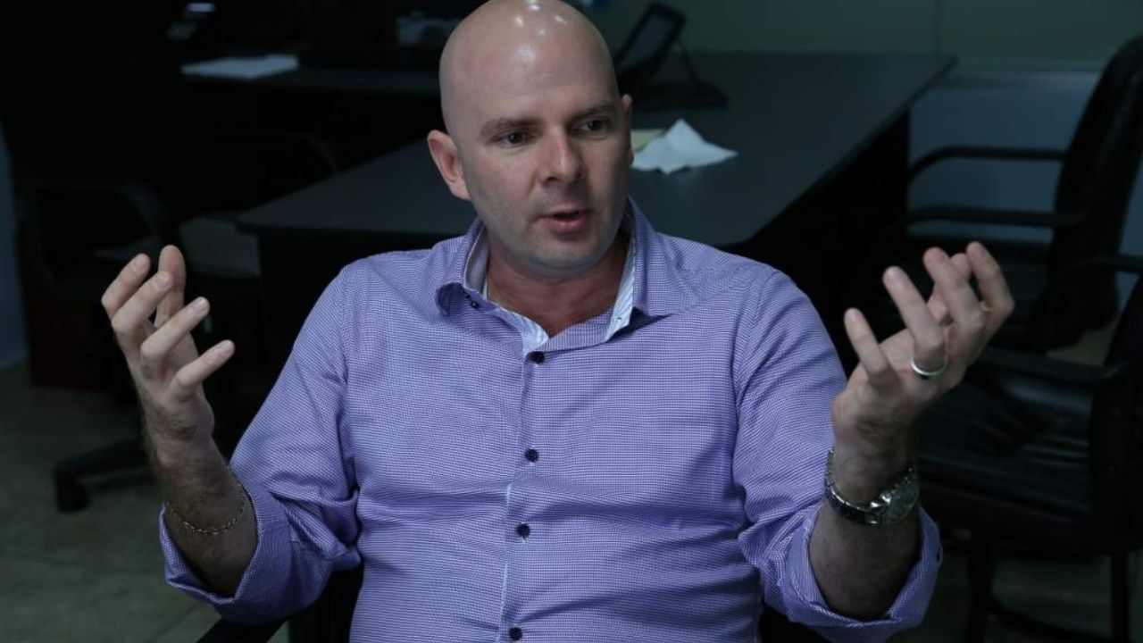 Pedro Barquero denuncia que el gobierno pretende implantar una administración 'sombra', para manejar los aeropuertos