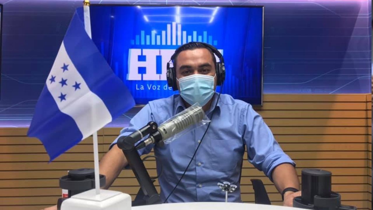 Cristian Morazán de HRN, seleccionado junto con otros 11 reporteros de Iberoamérica por la Fundación Gabo