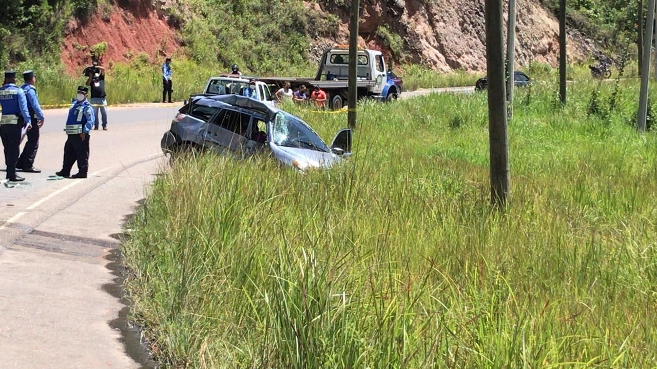 Dos mujeres mueren en fatal accidente entre un turismo y una rastra en la carretera hacia Danlí