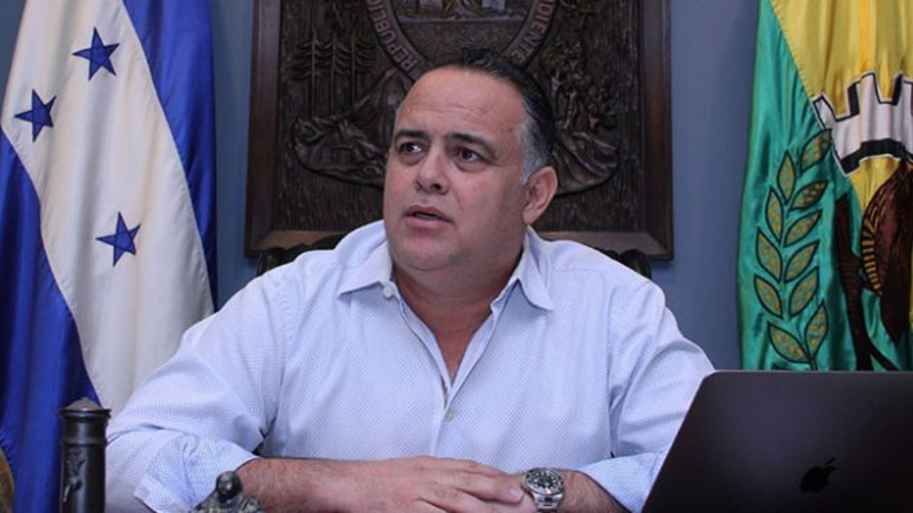 Armando Calidonio, se suma a lista de alcaldes contagiados de covid en Honduras