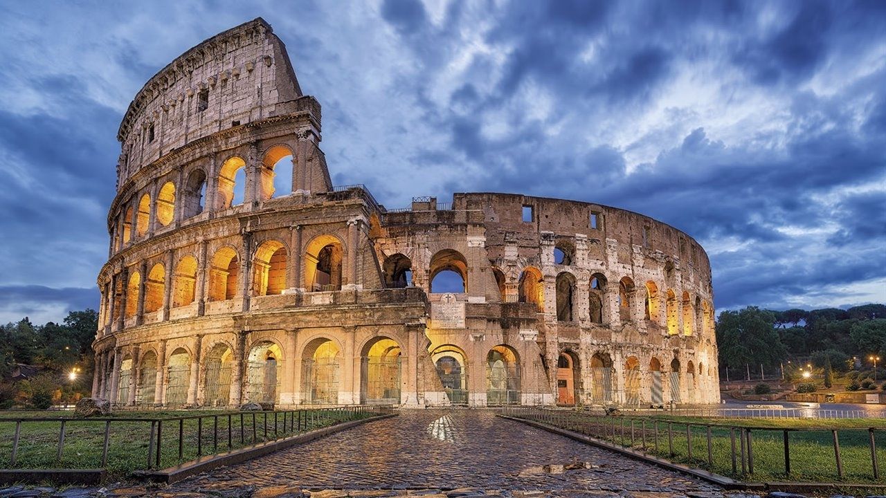 Turista podría ser condenado a un año de cárcel y pagar una multa por tallar sus iniciales en el Coliseo de Roma