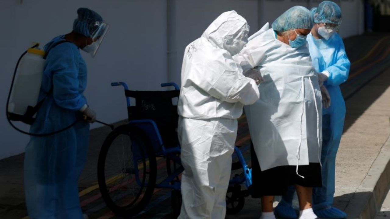 Bukele pide no descuidar medidas contra el coronavirus debido a la baja en los contagios