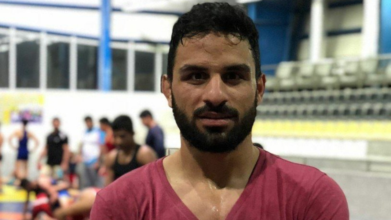 Irán ejecutó a un campeón de lucha libre condenado por asesinato de un funcionario público durante protestas