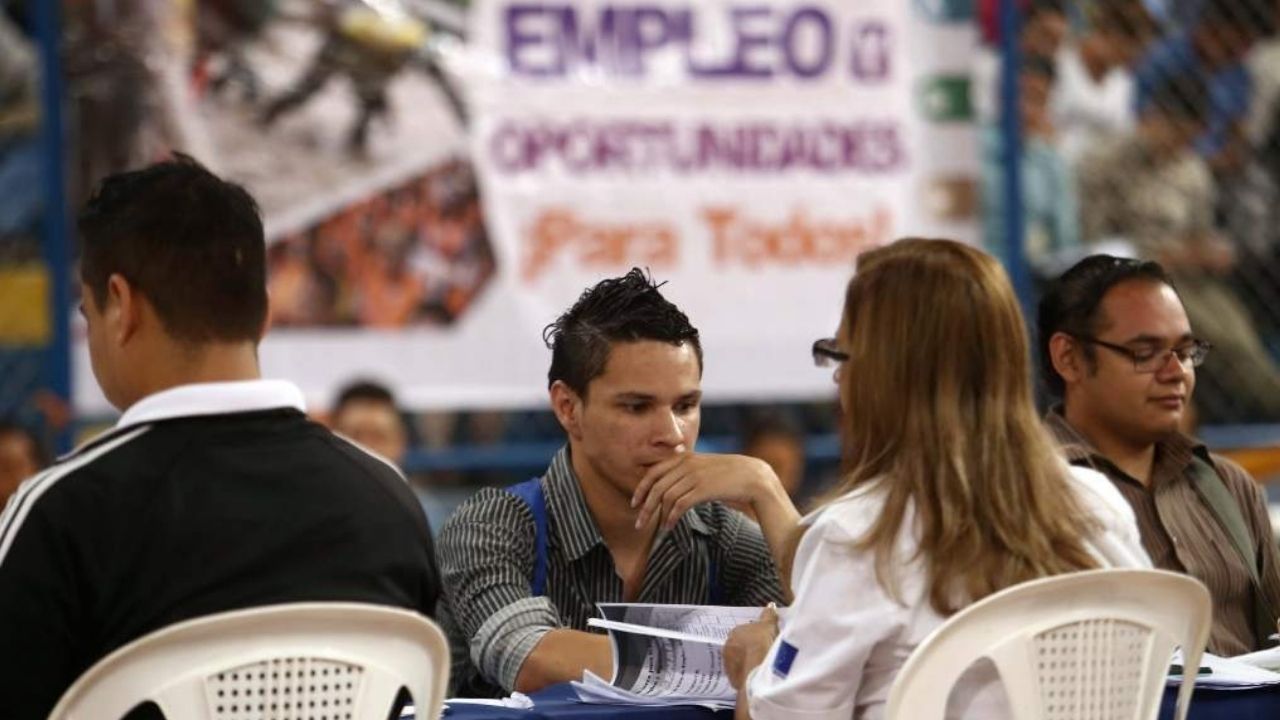 Iniciativa privada ante 'asfixia tributaria': Gobierno de Honduras está llevando a la muerte a empresas y enterrando más empleos