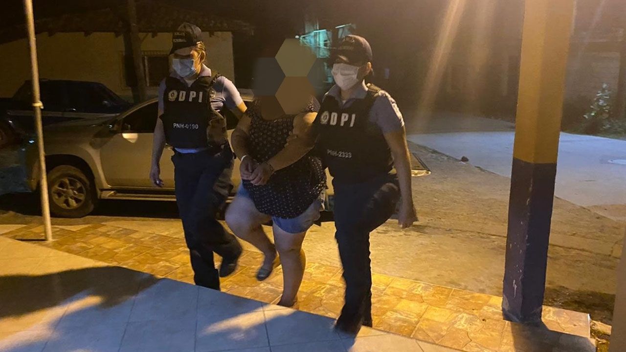 Hondureña supuestamente cegada por los celos asesinó a su esposo con una tijera en Choluteca