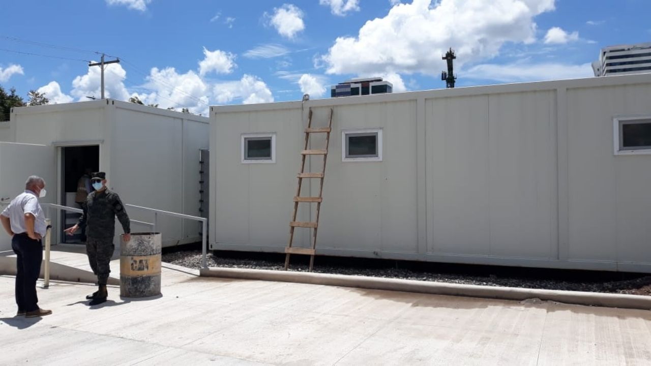 Así avanza la instalación de los hospitales móviles en Tegucigalpa y San Pedro Sula, ¿cuándo estarán listos?