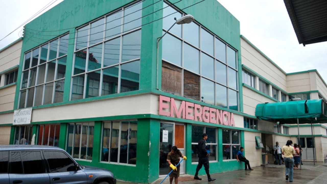 Médicos por contrato del Seguro Social condenan su cancelación y aseguran que los engañaron; exigen a los interventores que den la cara