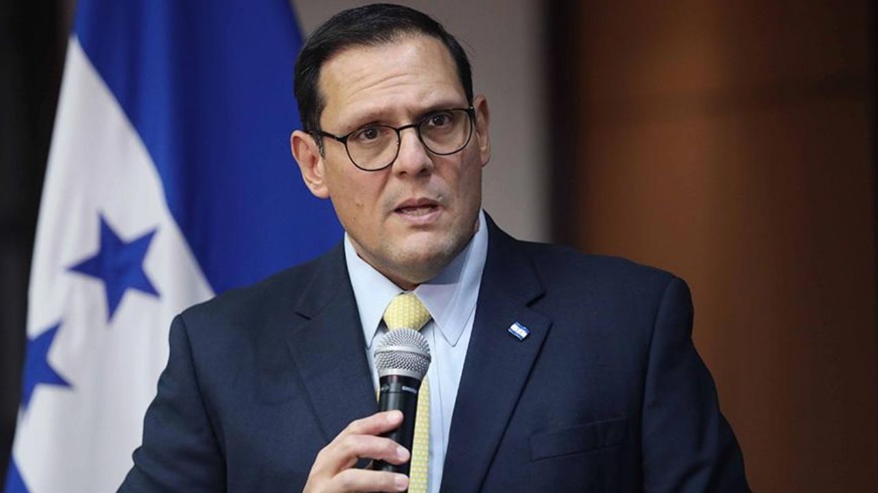 Canciller anuncia siete cambios en el servicio exterior de Honduras
