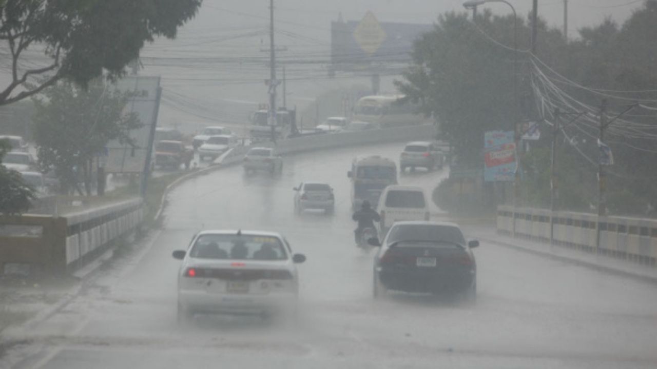 Lluvias con actividad eléctrica afectarán varios departamentos de Honduras el fin de semana