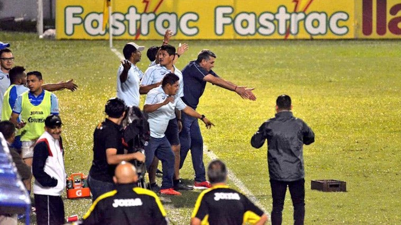 Las bajas del Motagua para el duelo ante Lobos de la UPN; Diego Vázquez  'manda amor', tras conocer su castigo