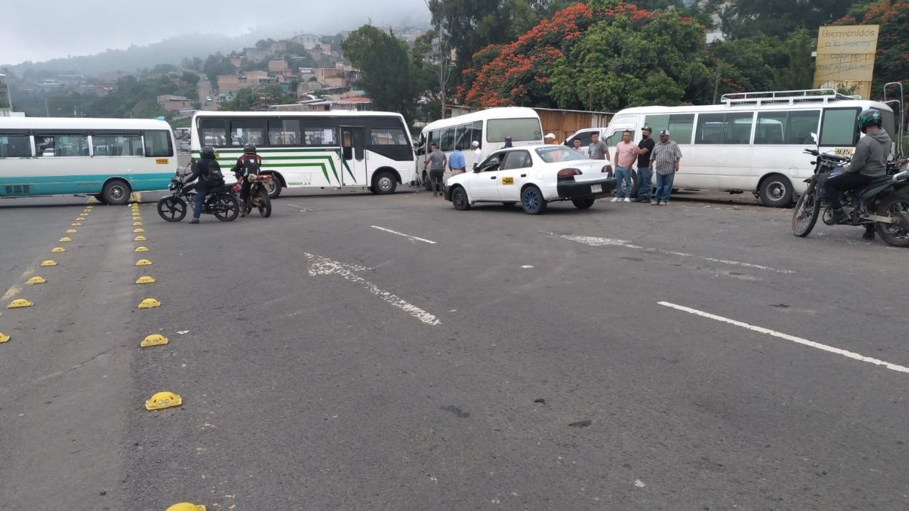 Segundo día de protestas en Honduras: estas zonas del país amanecieron bloqueadas por transportistas
