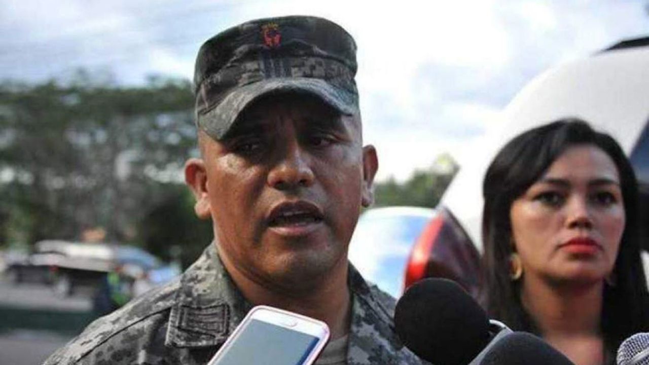 Capitán en retiro Santos Orellana: tienen que investigar a más de 50 altos funcionarios, van a conocer lo podrido del país y la justicia hondureña