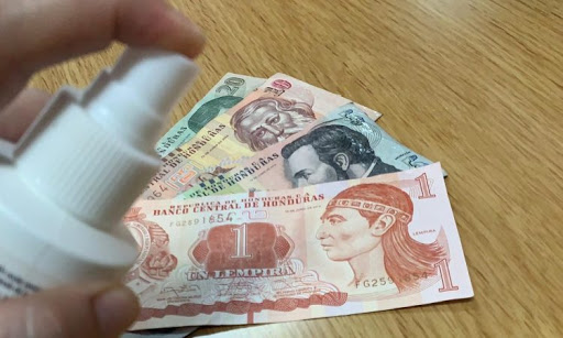Desinfectar el dinero 