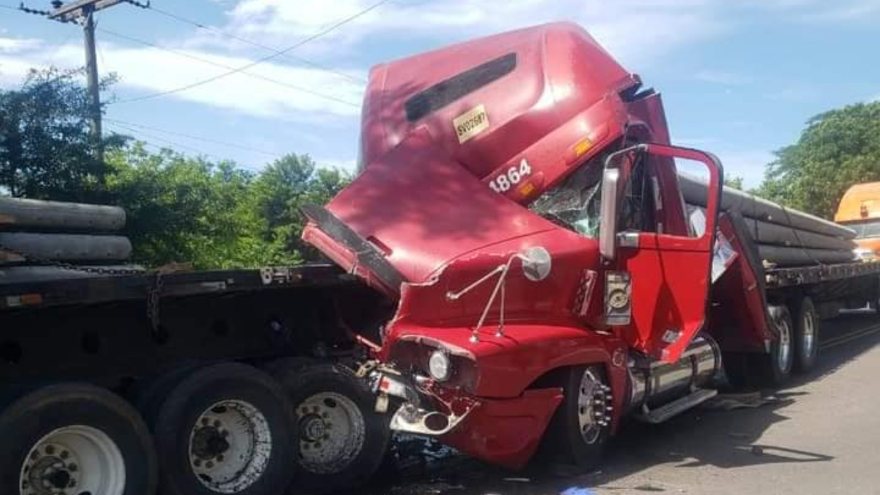 Accidentes de rastras en diferentes puntos de Honduras dejaron dos muertos