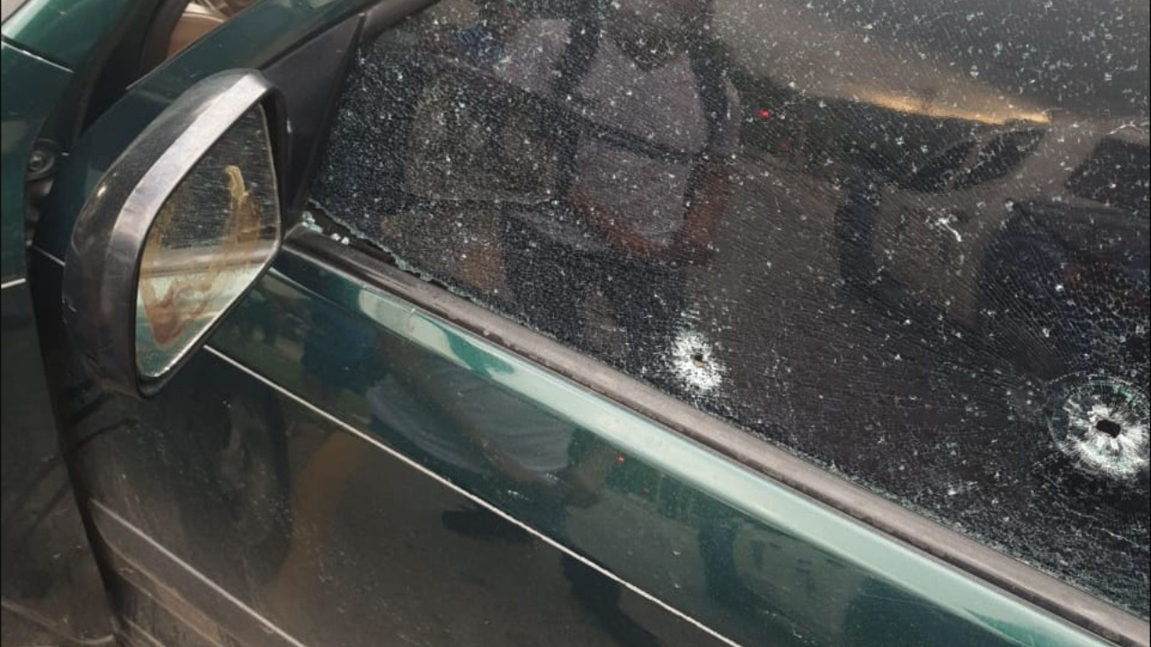 En SPS, acribillan abogada dentro de su vehículo