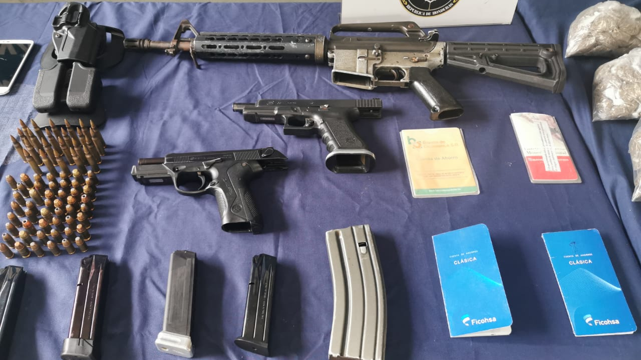 FNAMP capturó a ocho miembros de banda criminal; el líder es supuestamente un inspector de policía