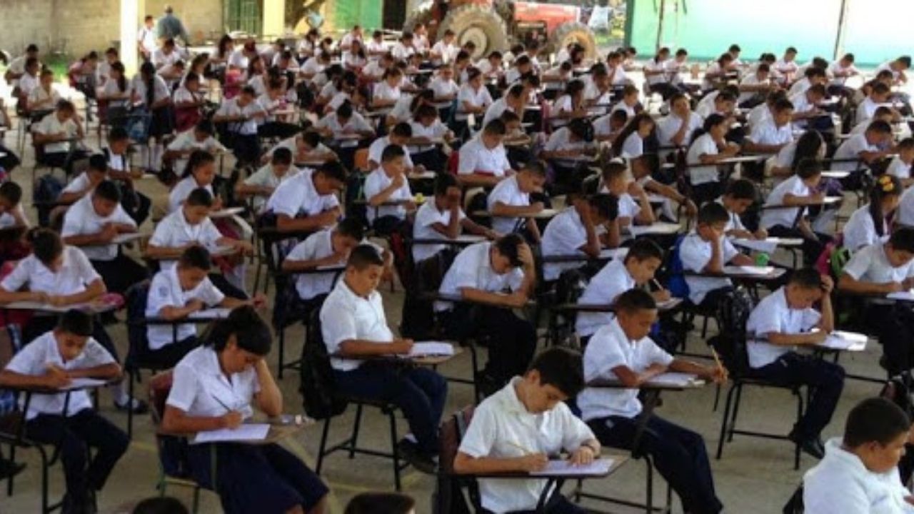 Año escolar seguirá abierto hasta 2021 para alumnos que no alcanzaron niveles de grado, ¿hasta qué mes?