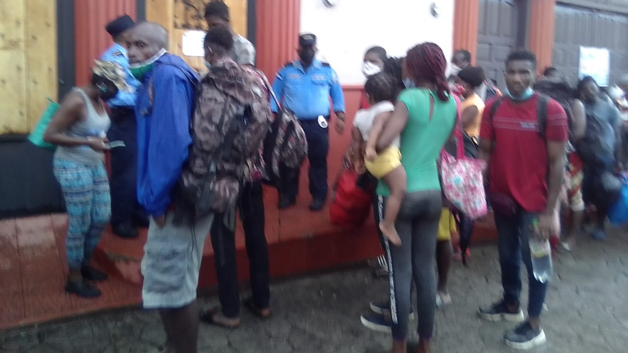 Retienen a 28 extranjeros por su ingreso irregular a territorio hondureño en medio del covid-19