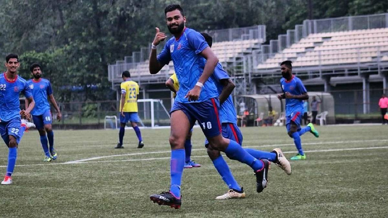 Un futbolista profesional murió en pleno partido en India