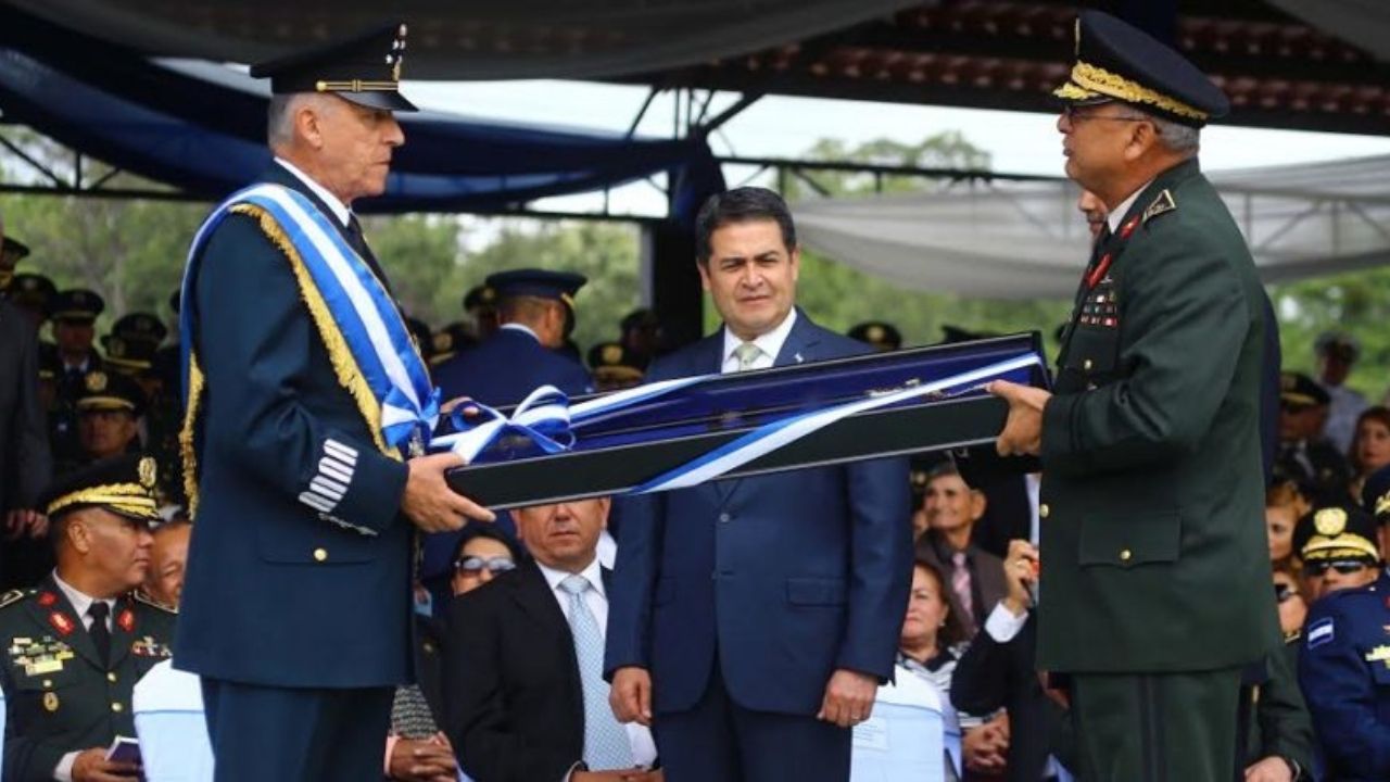 Exministro de Defensa de México  condecorado en Honduras fue capturado por vínculos con el narcotráfico en Estados Unidos
