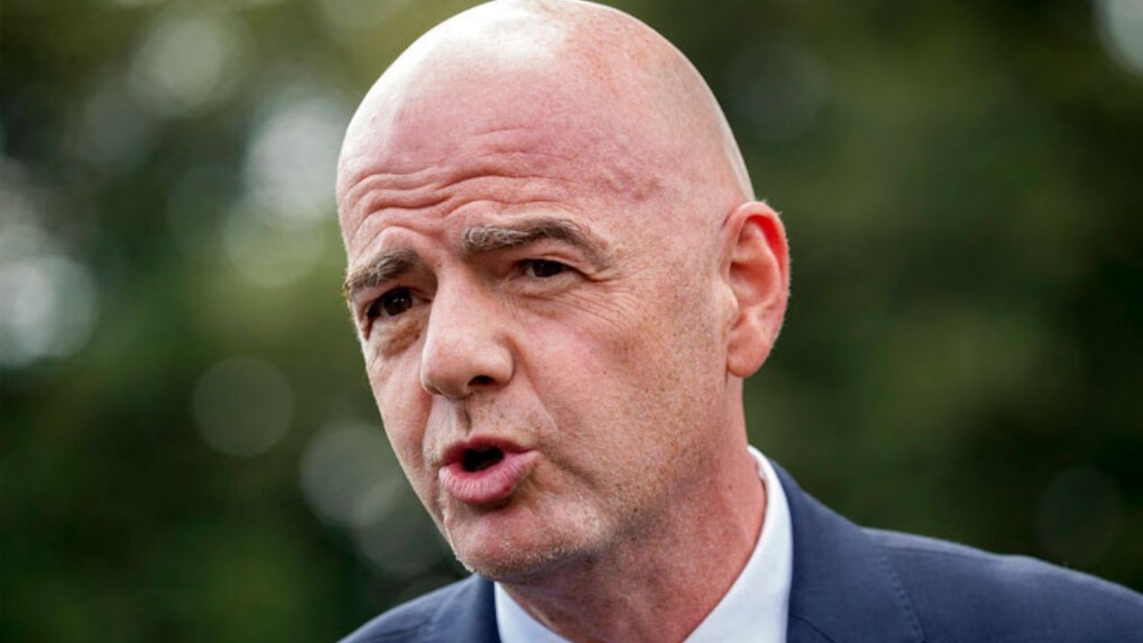 Presidente de la FIFA Gianni Infantino resulta positivo a la prueba del covid, pero presenta síntomas leves