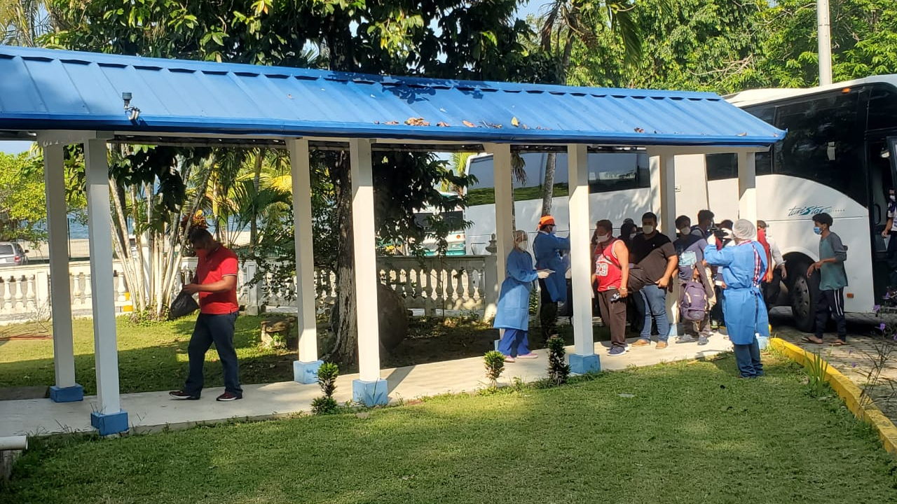 México comienza a deportar hondureños vía terrestre hacia Honduras