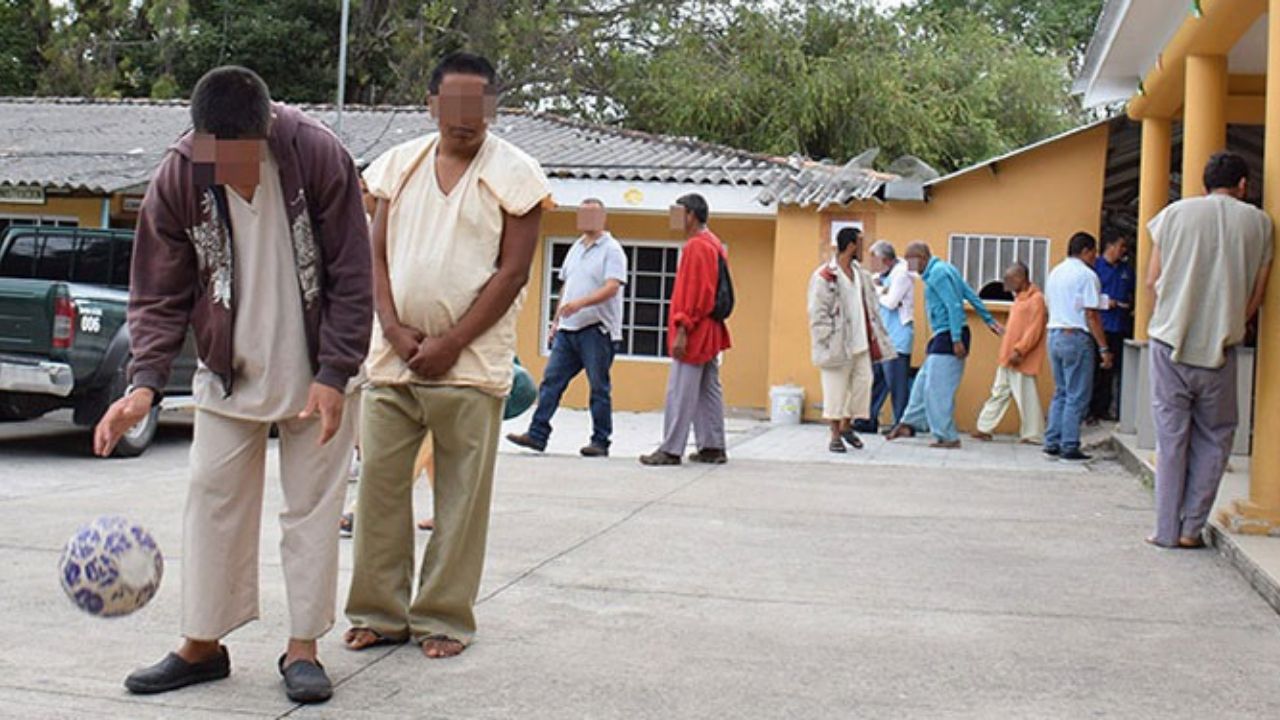 Autoridades del hospital psiquiátrico de Santa Rosita aseguran que la situación se ha ido de las manos tras reportarse brote de covid-19
