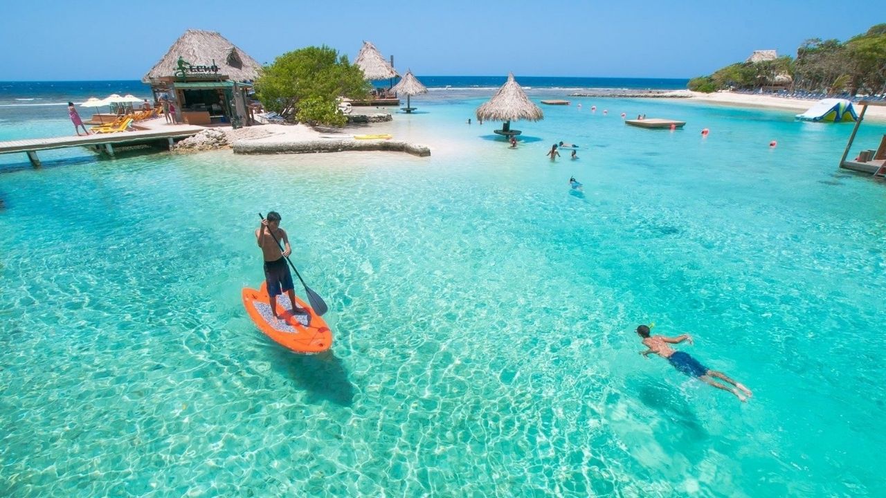 ¿Cuál es el riesgo de transmisión de coronavirus en las playas? Médico hondureño lo explica