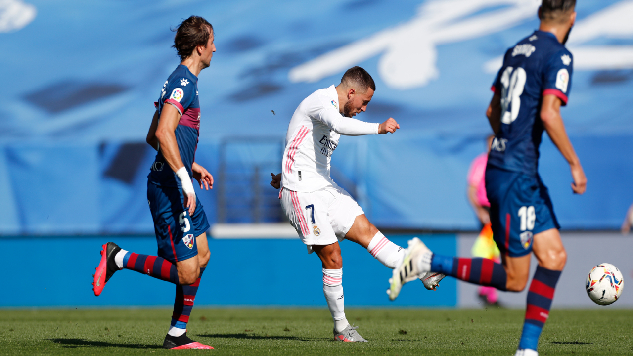 Real Madrid alcanza el liderato de LaLiga tras vencer 4-1 al Huesca