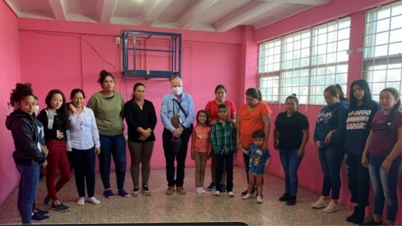 Detienen a dos grupos de migrantes hondureños en su tránsito por Guatemala