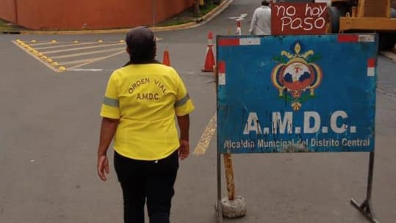 Notario y dos empleados de la AMDC recibieron auto de formal procesamiento