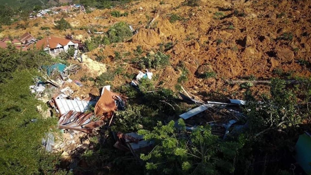 Una persona desaparecida tras deslave que arrasó con casi 300 viviendas en aldea La Reina, Santa Bárbara