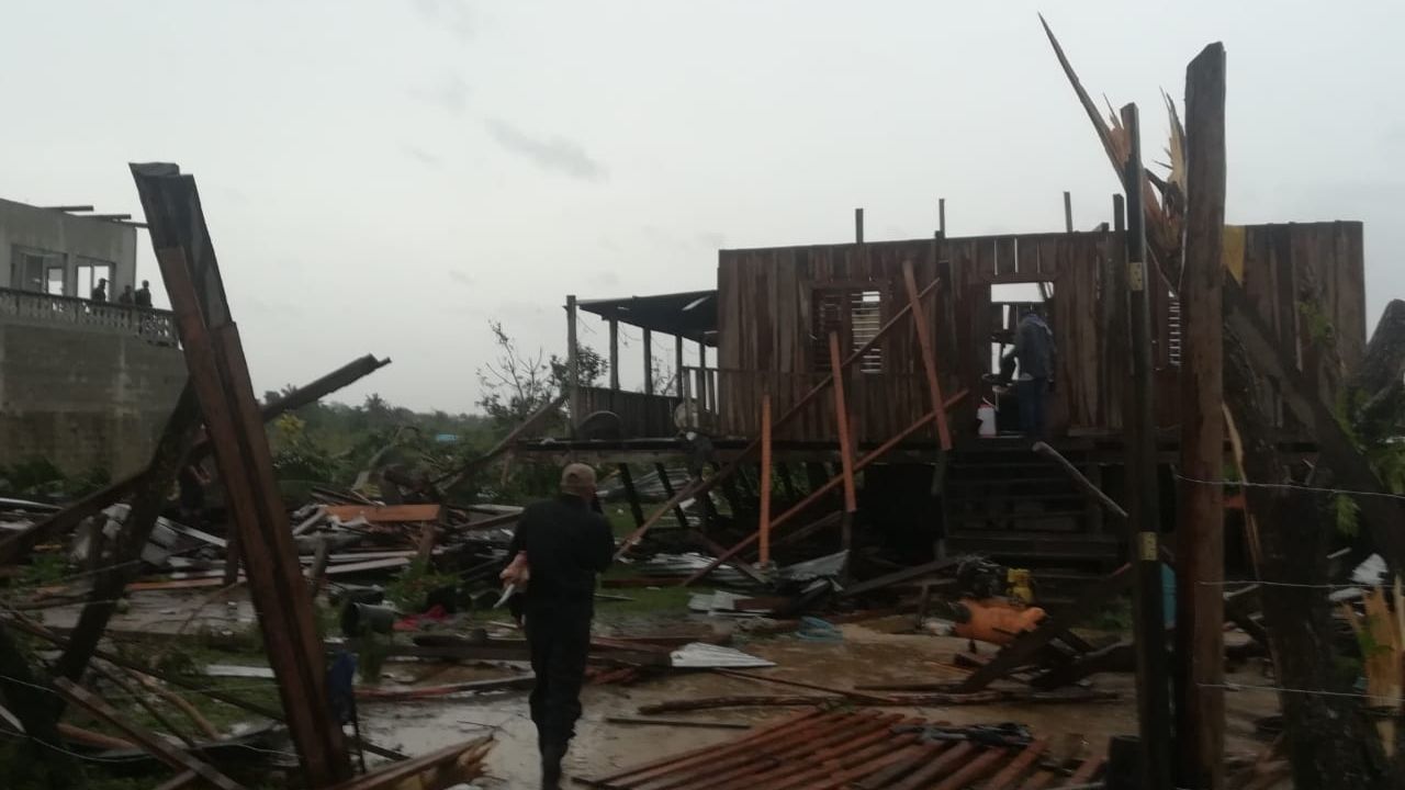 Iota: Fuertes vientos se llevan el techo de más de 40 casas en Brus Laguna, Gracias a Dios