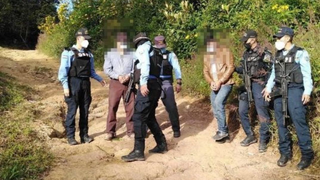 Arrestan a cuatro policías activos por supuesta trata de personas en Honduras