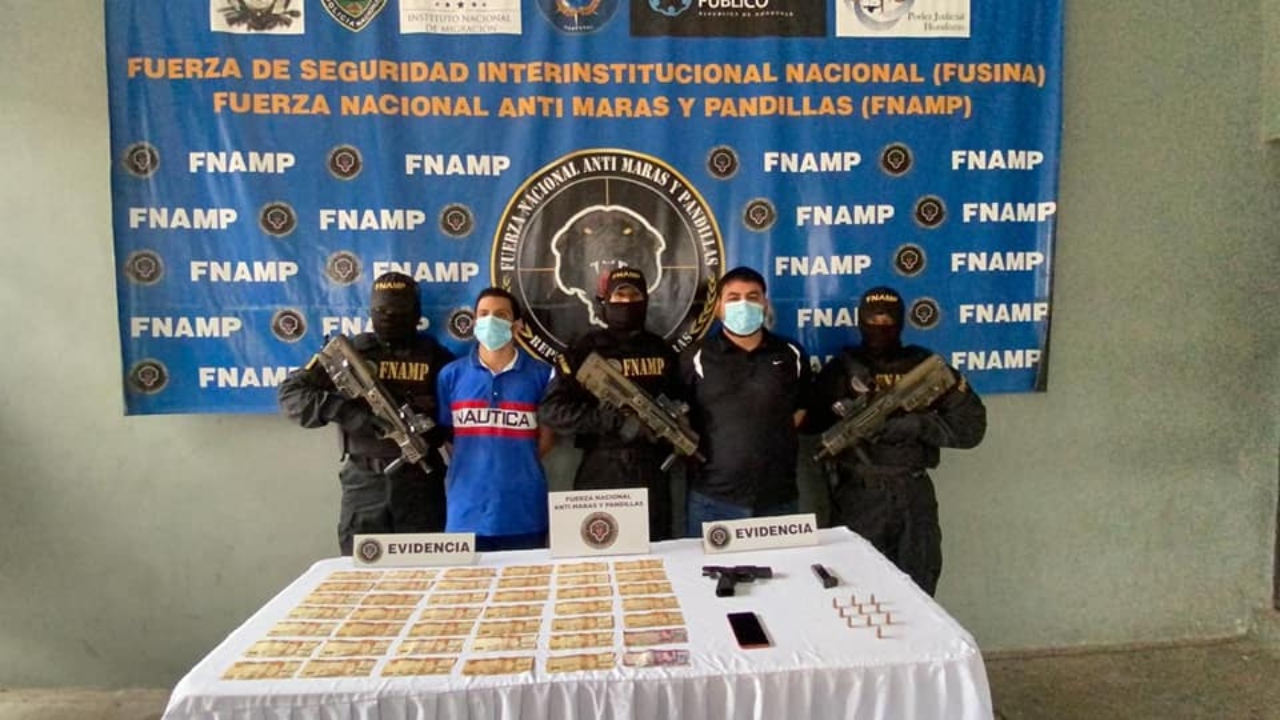 Detienen a dos miembros de la banda MS-13 por suponerlos responsables de sicariato y extorsión en Honduras