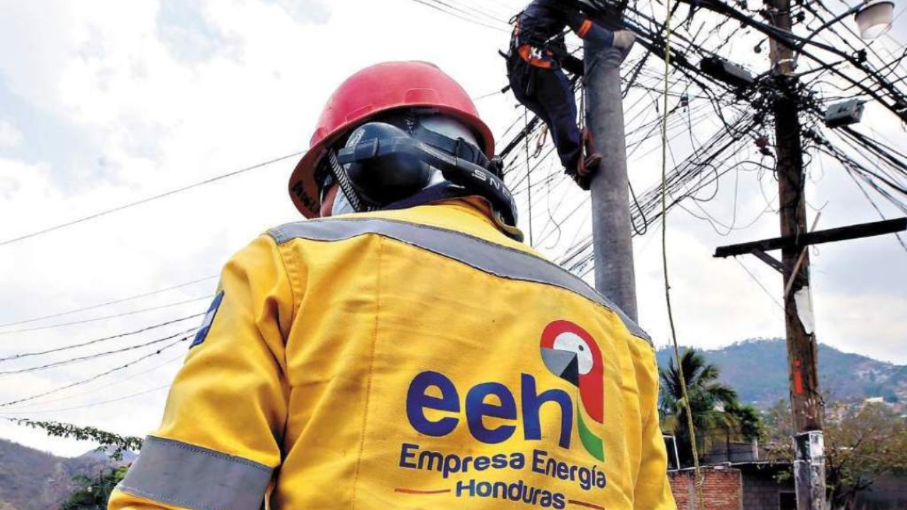 Honduras reporta más de 2,500 incidencias diarias en la energía eléctrica por Eta e Iota, según EEH