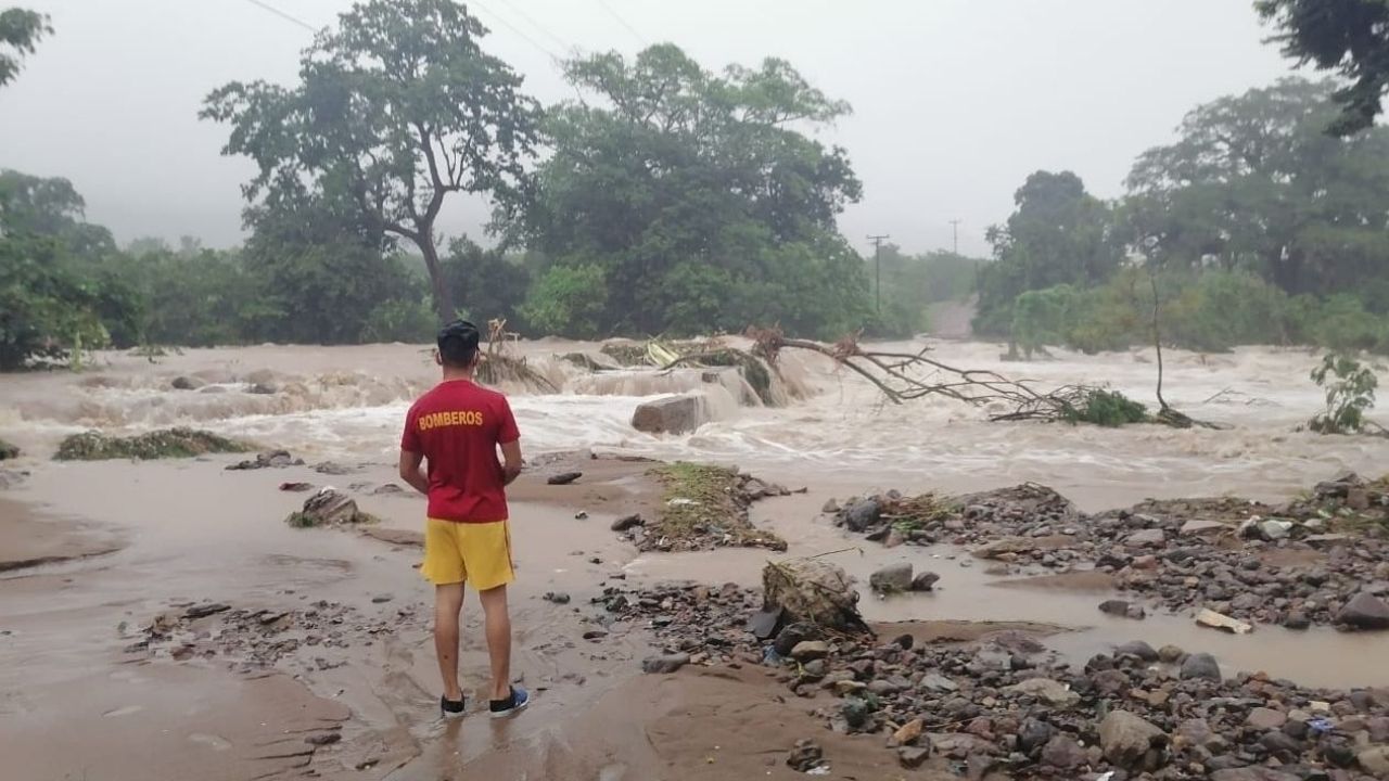 Depresión tropical Eta sale de Honduras dejando muertos y grandes destrucciones