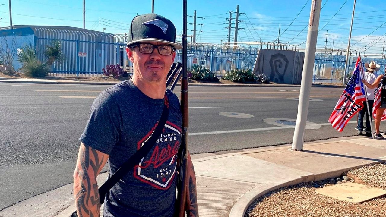 Defiendo mi voto con mi AK-47, dice simpatizando de Trump