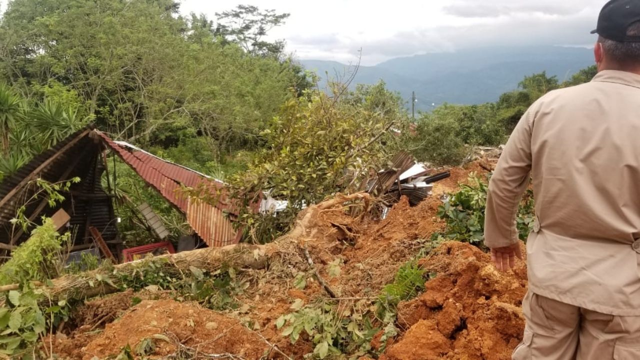 Imágenes: Así quedó la aldea La Reina, Santa Bárbara, donde deslave arrasó con 300 casas