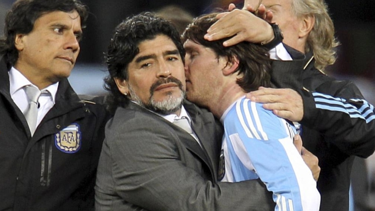 Emotivo mensaje de Lionel Messi para Maradona  'de 10 a 10 '