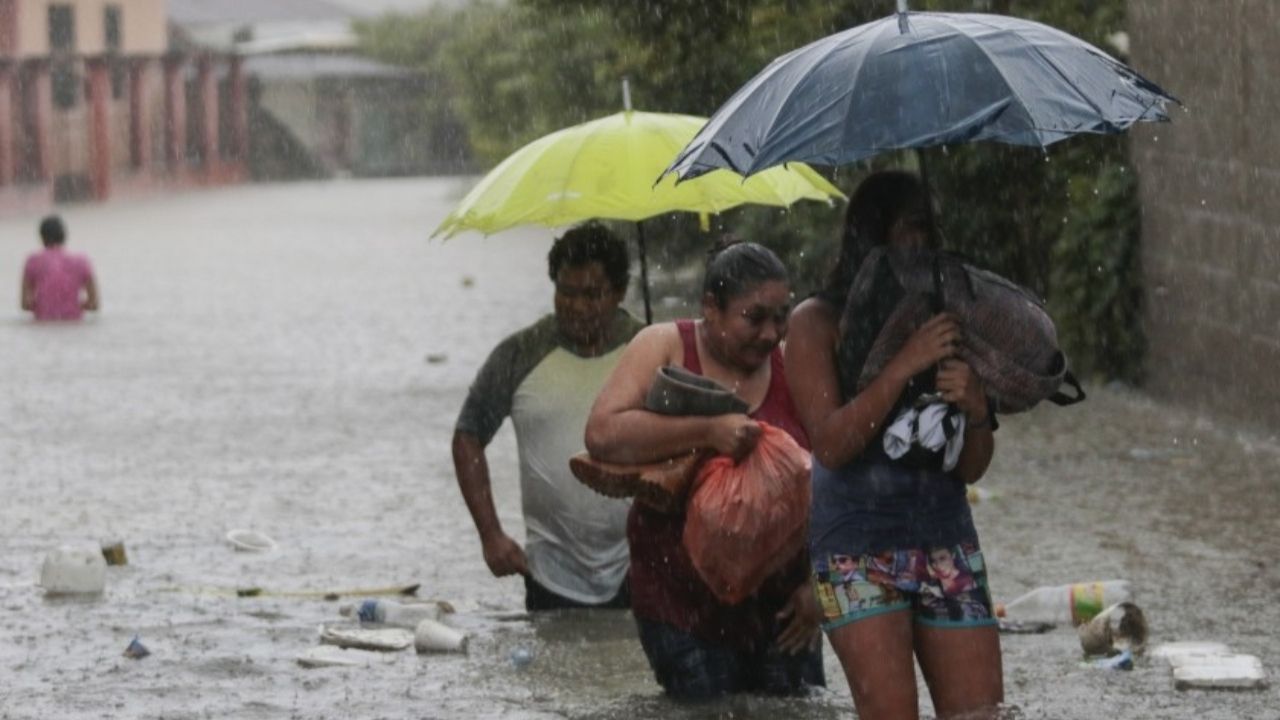 Iota golpeará fuertemente el oriente de Honduras con lluvias torrenciales y seguirá su rumbo hacia Colón, Gracias a Dios y Olancho