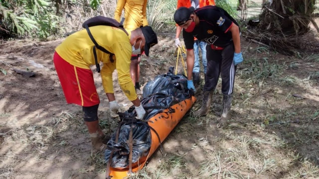 Rescatan cuerpos de padre e hija que fueron arrastrados por un río en Santa Bárbara