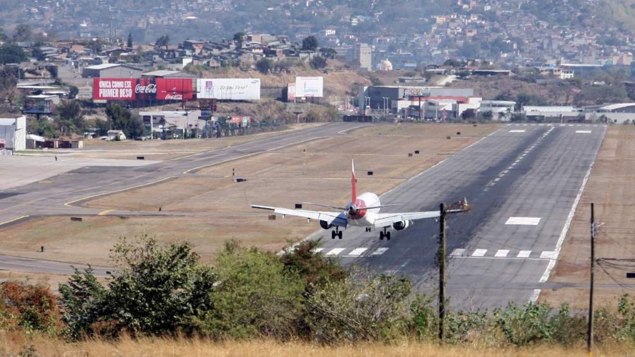 Suspenden vuelos en aeropuerto de Tegucigalpa por el huracán Iota